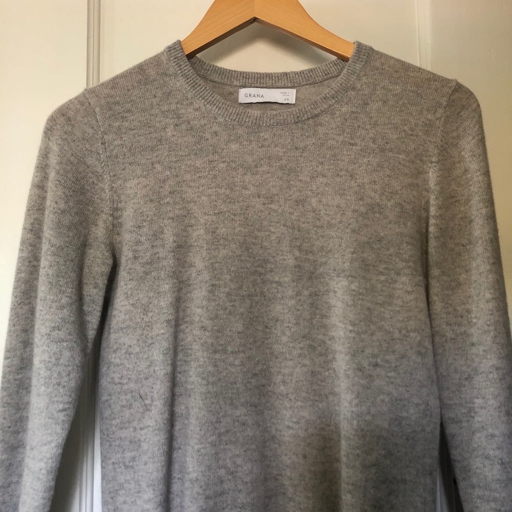 SOLD! Grana Heather Gray Cashmere Sweater